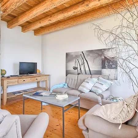 Sleeps 8 With Wifi