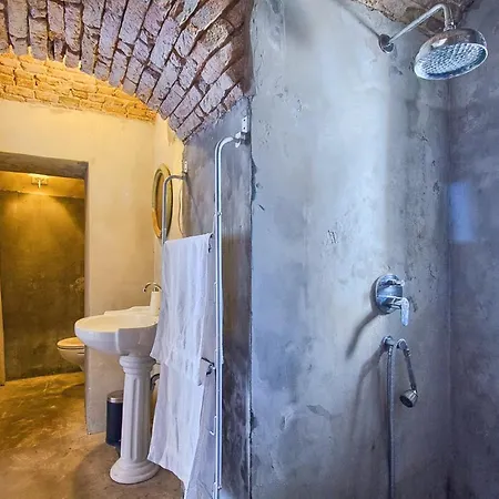 Sleeps 8 With Wifi Ližnjan