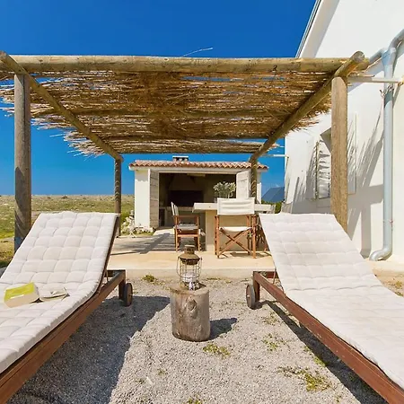 Sleeps 8 With Wifi فيلة